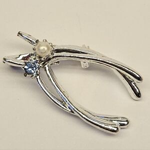 Vintage Bright Silvertone Pearl And Blue Rhinestone Double Wishbone Brooch